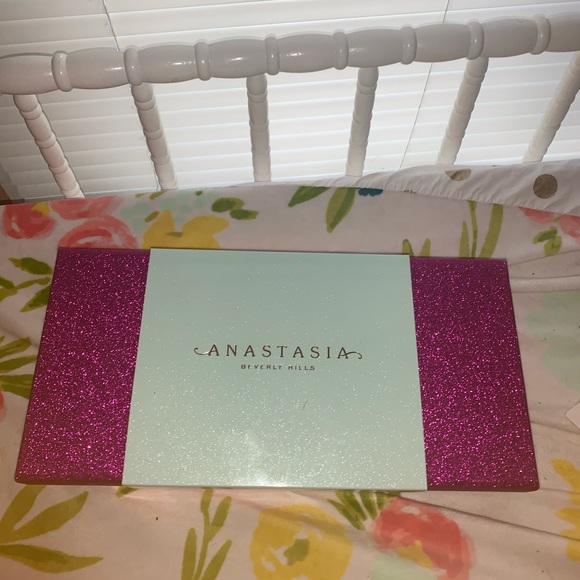 Anastasia Beverly Hills lip bundle - Picture 4 of 16